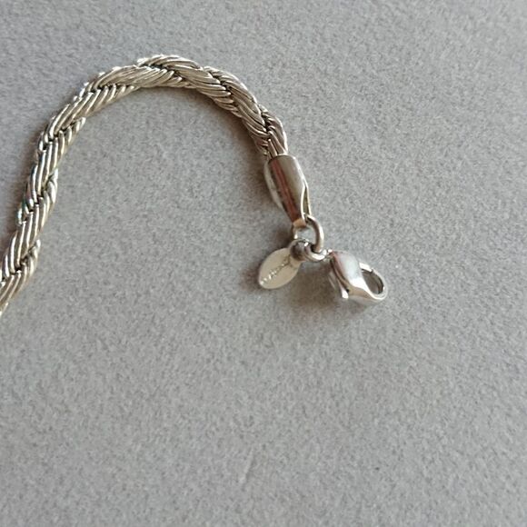 Napier Vintage Silver Tone Multi Strand Twisted Bracelet - Picture 3 of 7